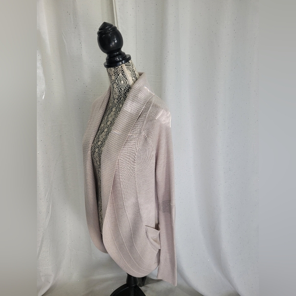 Lululemon Transformation Wrap Size 8 - Picture 5 of 14